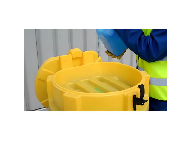 Entonnoir universel avec couvercle pour le secteur automobile | ENTOJCOU