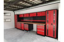 Agencement d&#039;atelier et garage rouge et noir - TRM GARAGE PRO