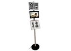 Totem 1 poteau 182 cm + 1 écran noir 13 pouces + 1 cadre A4 + étagère inclinée PM plexiglass