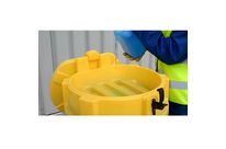 Entonnoir universel avec couvercle pour le secteur automobile | ENTOJCOU	