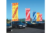 Mâts et drapeaux avec texte &quot;OCCASIONS LE SERVICE DE QUALITE&quot; | Kit Optimal