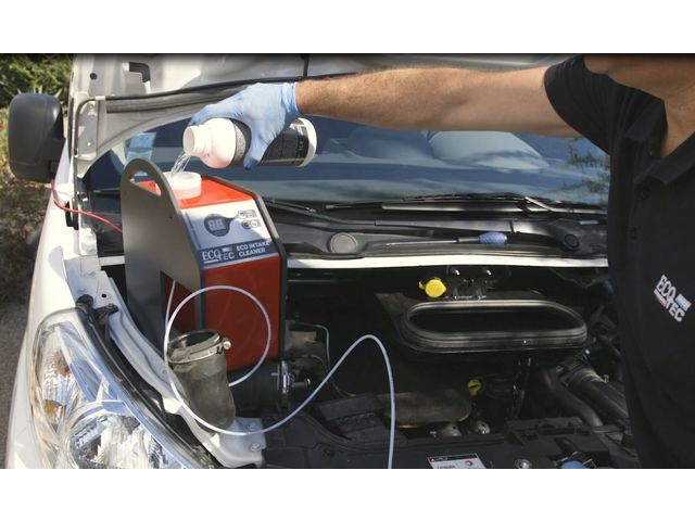 Nettoyage Admission avec machine Eco Intake Cleaner 