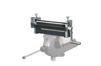 Rouleuse manuelle à 3 rouleaux largeur du travail 320 mm épaisseur jusque 1 mm en acier pour étau d&#039;établi Optimum BM3