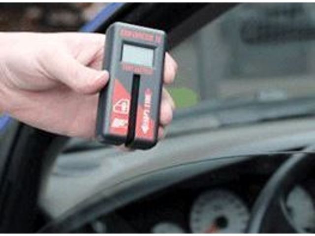 Appareil de mesure de transmission de lumière : OPACIGLASS ENFORCER II 
