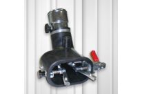 ENTONNOIR EN CAOUTCHOUC AVEC PINCE DE FIXATION INTERNE