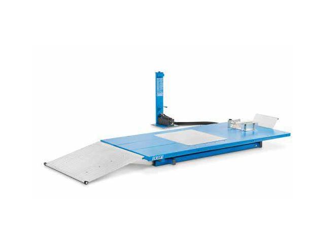 PONT MOTO CAPACITE 500 KG A POMPE HYDRO-PNEUMATIQUE