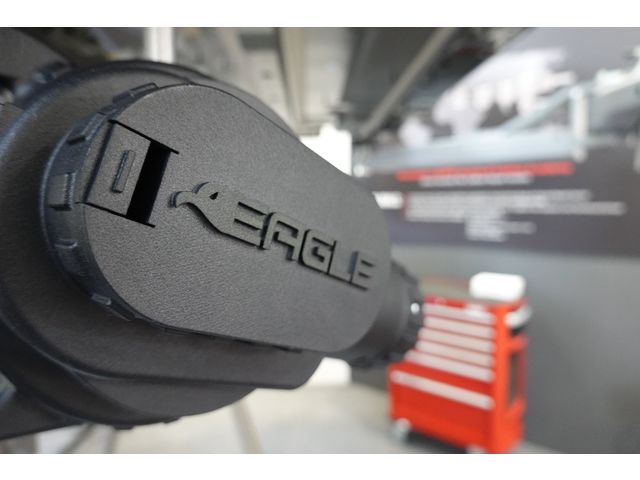 MESURE 3D COMPACT POUR DIAGNOTIC RAPIDE DES DOMMAGES D&#039;UN VEHICULE