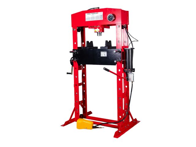 Presse d'atelier hydropneumatique 50T avec cylindre mobile MW Tools PPH50B