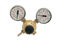 Régulateur de gaz avec 2 manomètres Telwin 722119