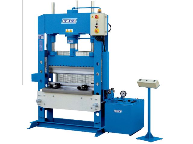 PRESSES ELECTROHYDRAULIQUES A DOUBLE VITESSE AUTOMATIQUE